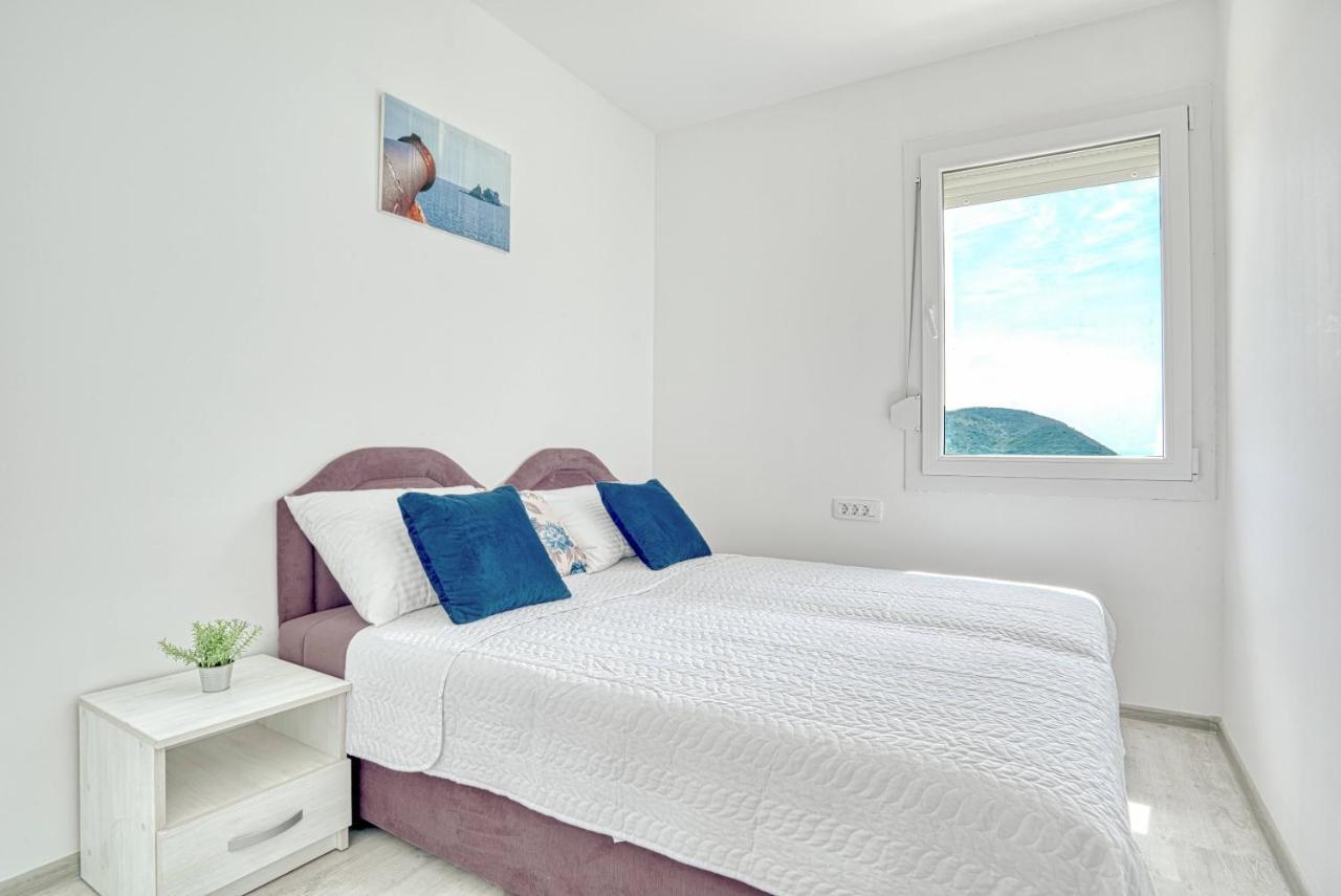 בולג'ריקה Two Bedroom House With Sea View Maj מראה חיצוני תמונה