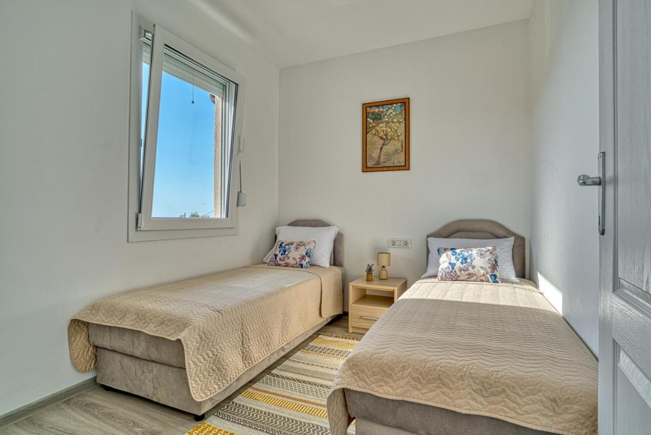 בולג'ריקה Two Bedroom House With Sea View Maj מראה חיצוני תמונה
